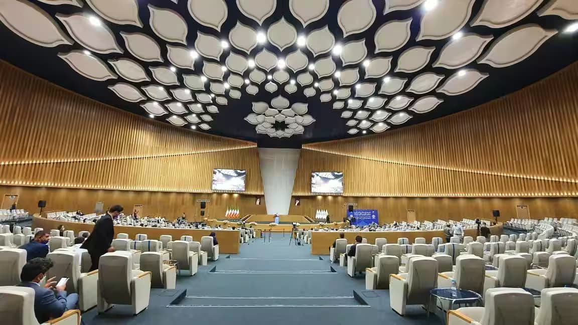 پروژه تکمیل فضای کنکورس مرکز همایش های بین المللی اصفهان