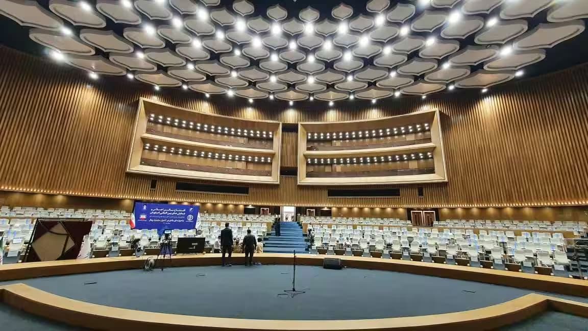 پروژه تکمیل فضای کنکورس مرکز همایش های بین المللی اصفهان