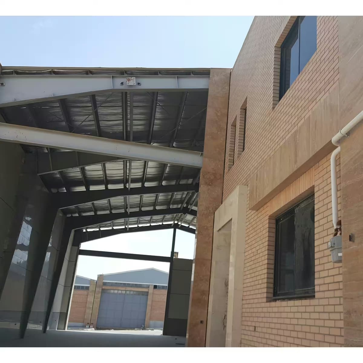 Grid Line 2 – Grocery Warehouse